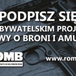 Zbiórka podpisów pod projektem ustawy o broni i amunicji w na zlocie pojazdów wojskowych w Darłówku.