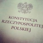 Domagam się wpisania do polskiej konstytucji prawa do słusznej obrony i związanego z tym prawa do posiadania broni!