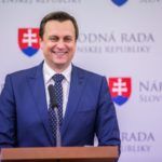 Przewodniczący parlamentu Słowacji postuluje wpisanie do konstytucji prawa do posiadania broni